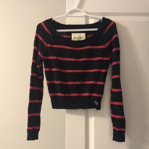 Abercrombie sweater - Picture 1 of 3